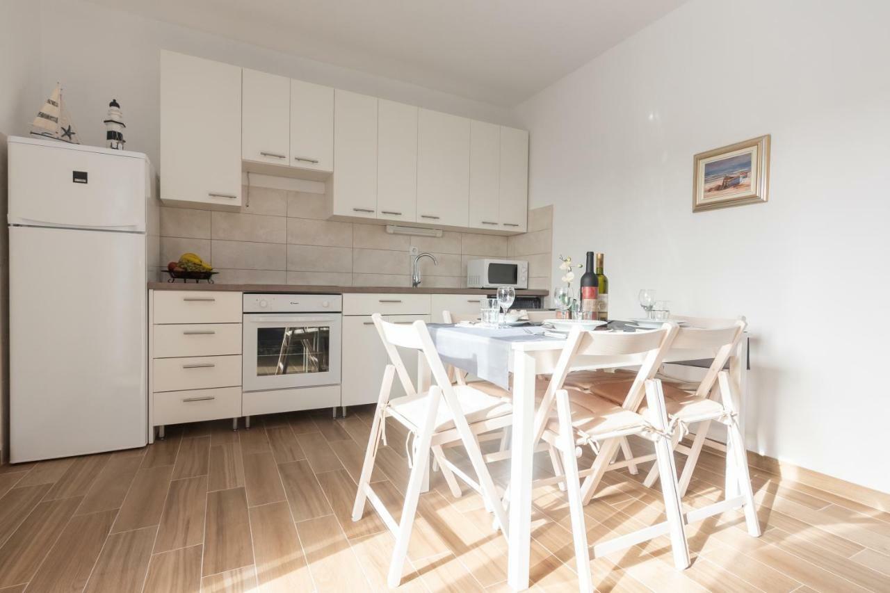 Apartman Lipotica Diklo Zadar Buitenkant foto