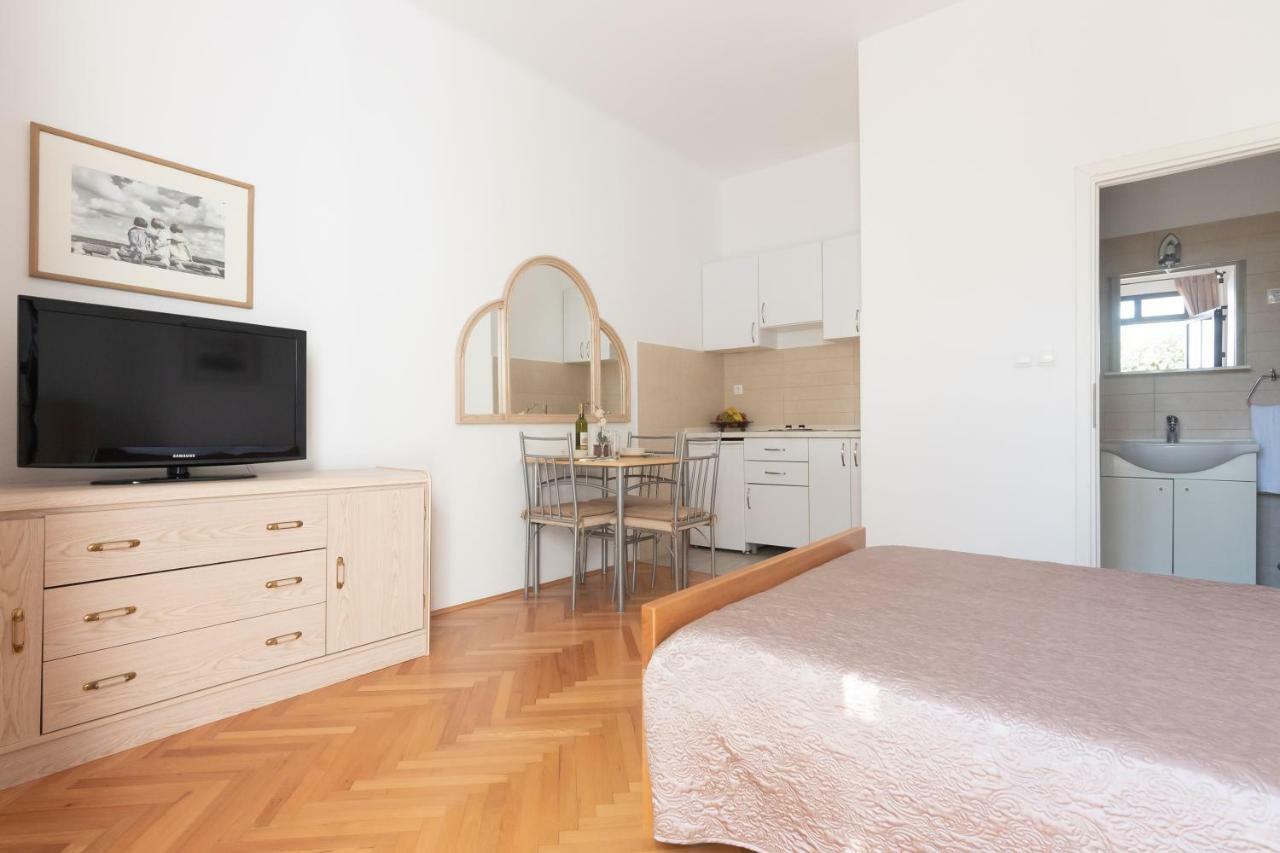 Apartman Lipotica Diklo Zadar Buitenkant foto