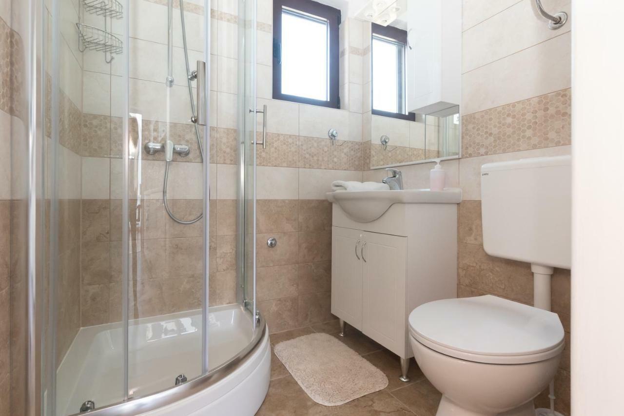Apartman Lipotica Diklo Zadar Buitenkant foto