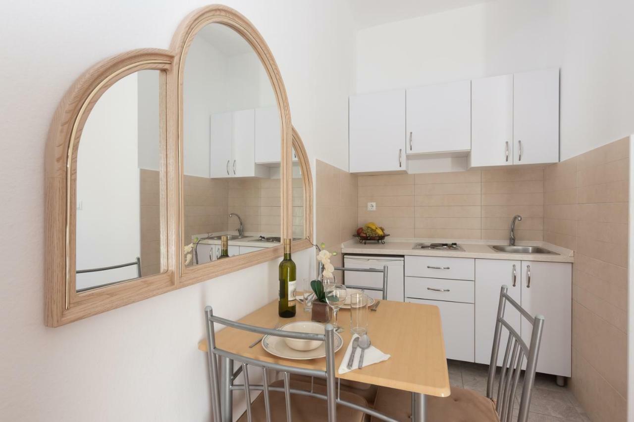 Apartman Lipotica Diklo Zadar Buitenkant foto