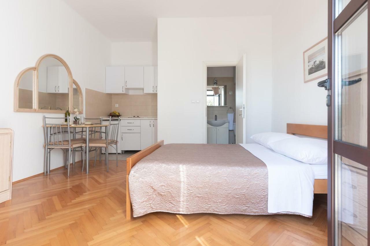 Apartman Lipotica Diklo Zadar Buitenkant foto