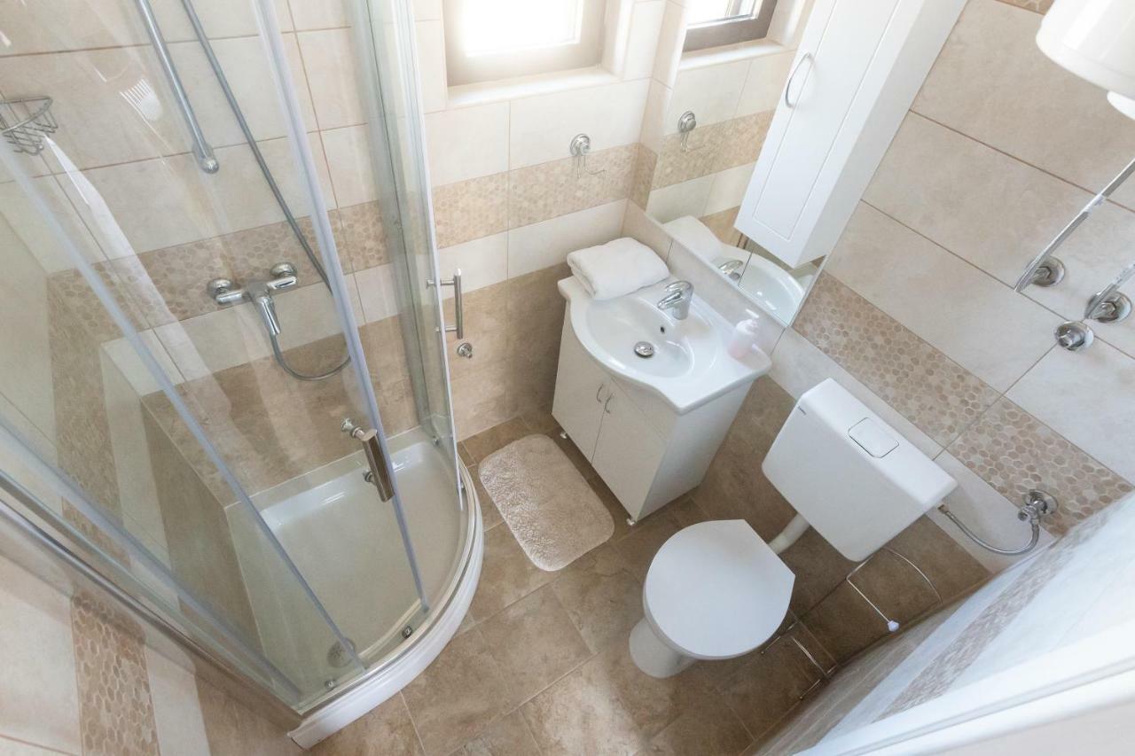 Apartman Lipotica Diklo Zadar Buitenkant foto