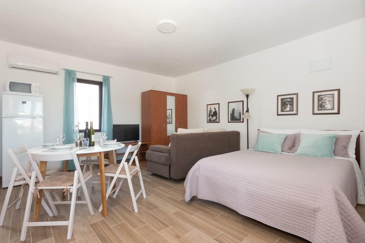 Apartman Lipotica Diklo Zadar Buitenkant foto