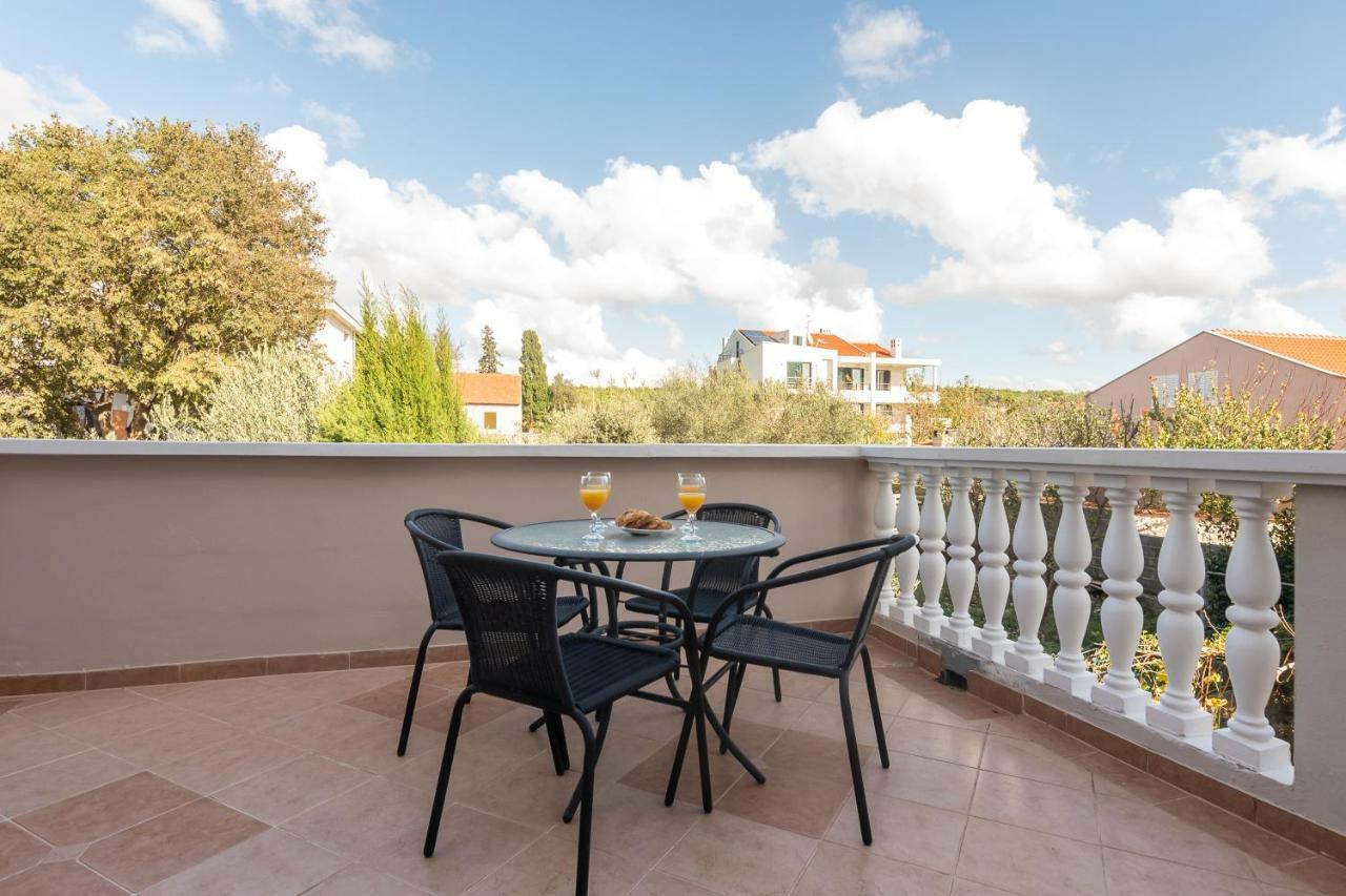Apartman Lipotica Diklo Zadar Buitenkant foto